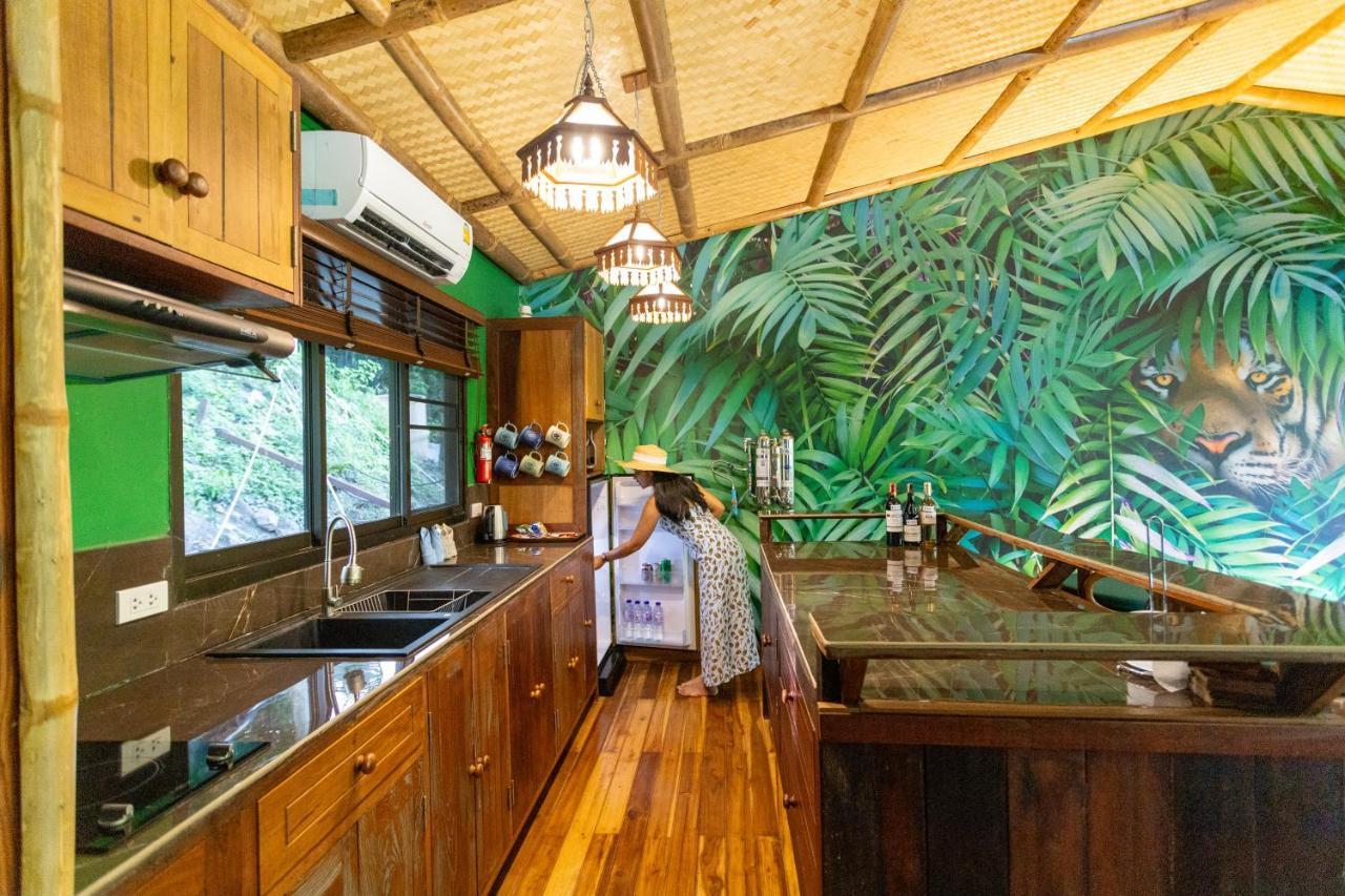 The Parrot Inn Kanchanaburi Exterior photo